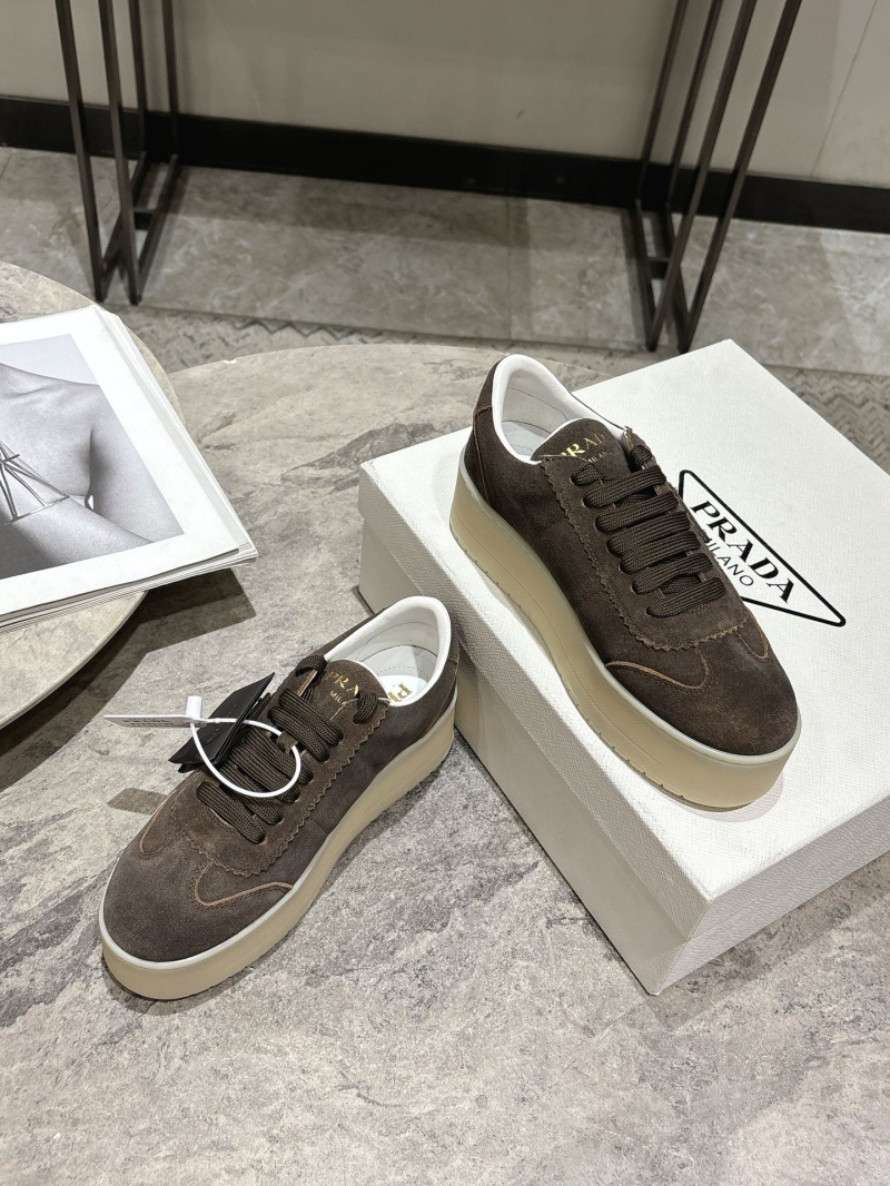Pra*a sneakers